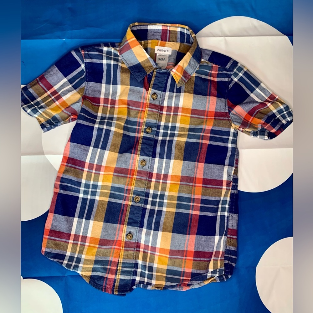 🧸Carters Button Down Shirt Little Boys Size 5🧸